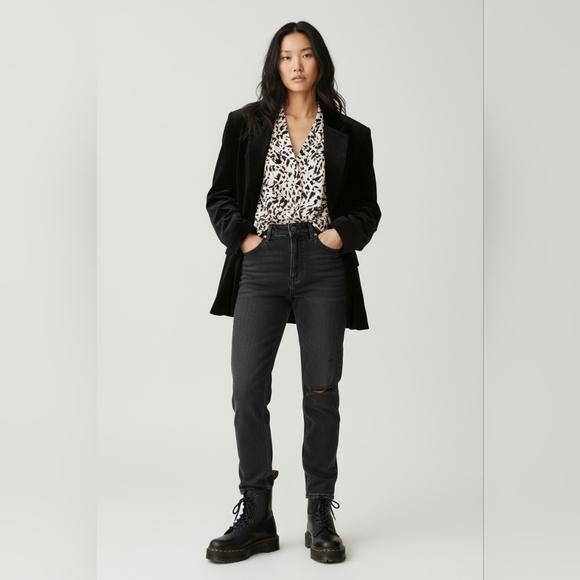 Calvin Klein Abstract Animal Print V Neck Blouse - Picture 3 of 13